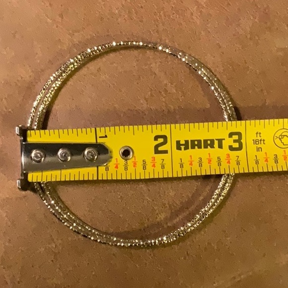 Lot of 5 Bracelets - 3 Bangles 1 Older Flip Close Line Style 1 Sparkly Cross - Picture 5 of 12